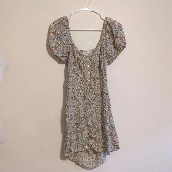 Elodie Floral Puff sleeve mini dress white pink smocked button open back size L - Picture 2 of 5